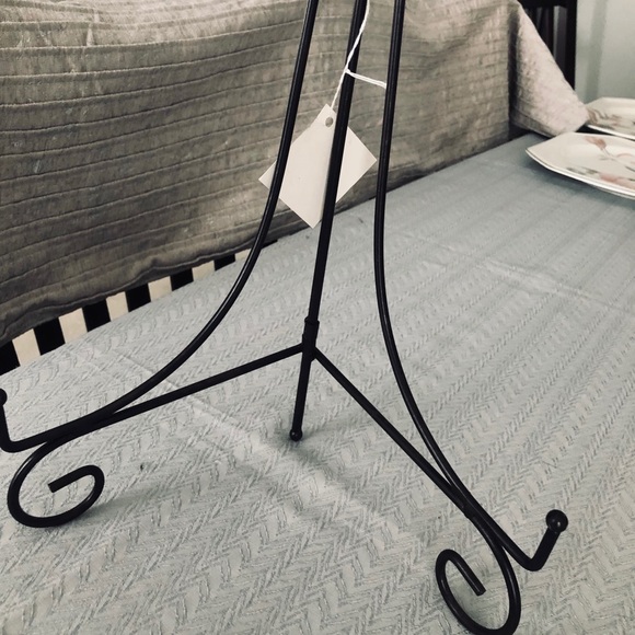 New metal cookbook or plate holder - Picture 2 of 3